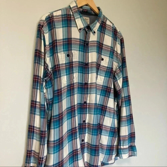 L.L. Bean plaid slightly fitted  organic cotton tencel lyocell blend shirt - Picture 3 of 6